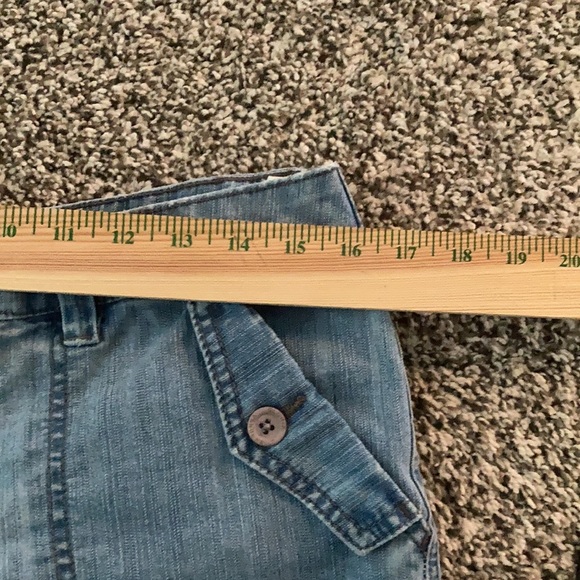 Gloria Vanderbilt Denim Shorts Size 12 Petite - Picture 5 of 7